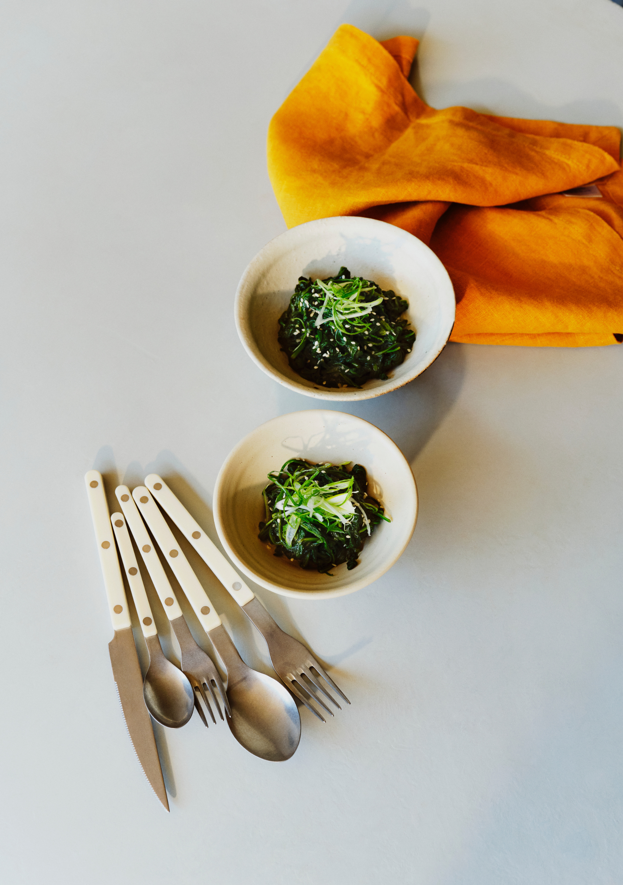 Sabre Bistro Ivory Vintage Flatwear, 5 Piece Set